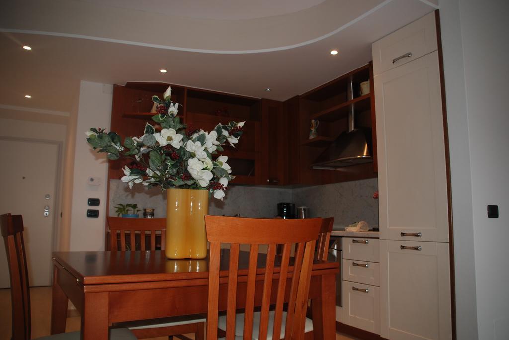 Bella Piazza Appartement Colico Kamer foto