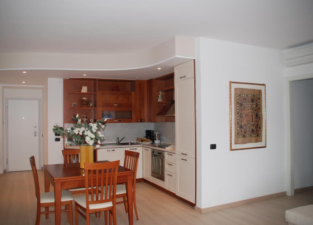 Bella Piazza Appartement Colico Kamer foto